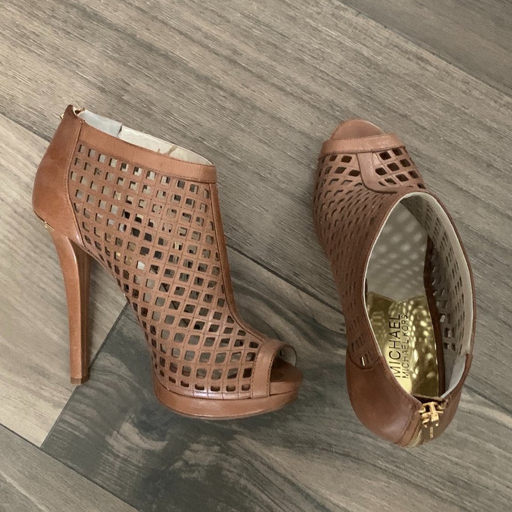 MICHAEL Michael Kors Brown Cutout Platform Heels